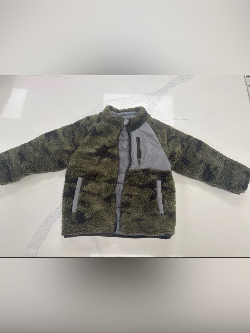 GAP boys Olive Green Camo Sherpa reversable Jacket